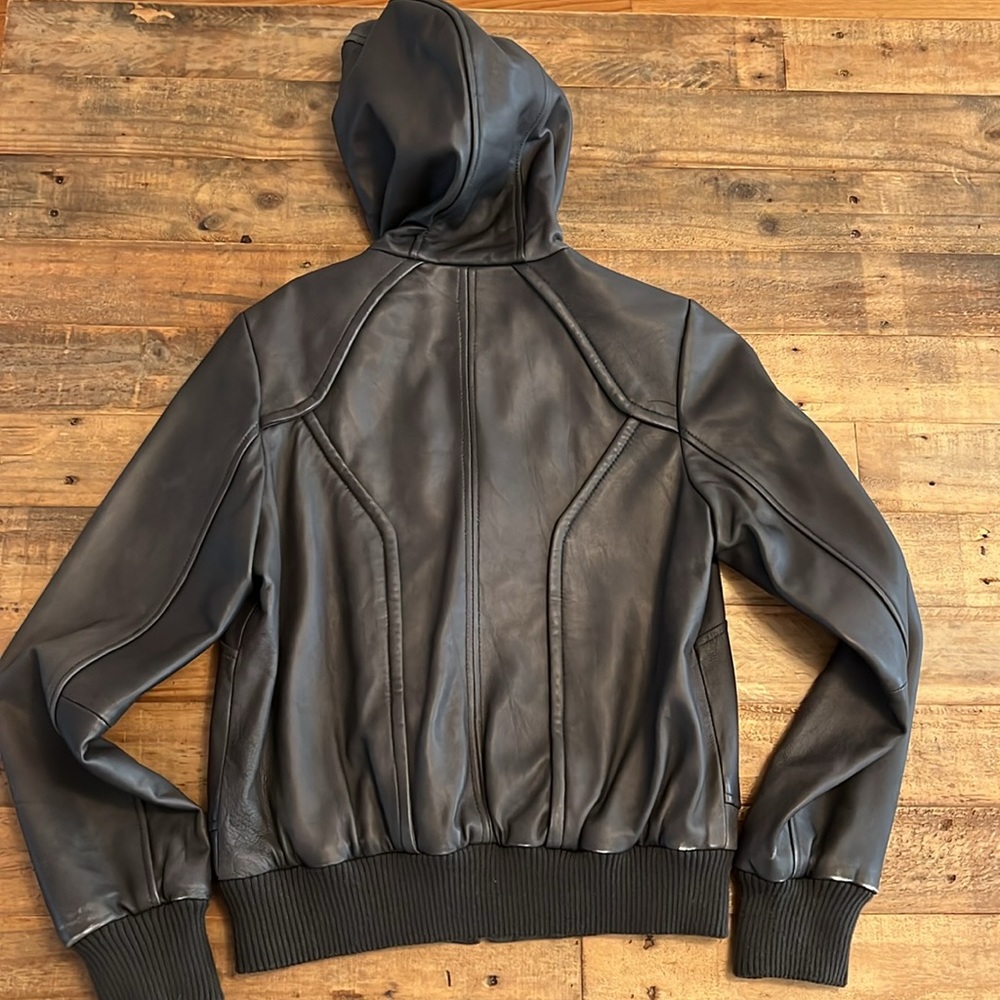 Leather jacket - Picture 3 of 4